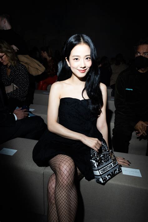 jisoo dior paris fashion week 2023|jisoo in black dress.